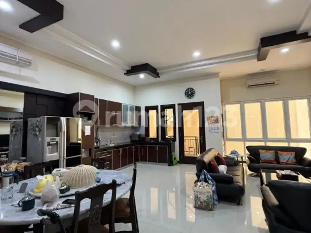 Disewakan Rumah Semi Furnished di Manyar Pantai Indah Kapuk (Pik)