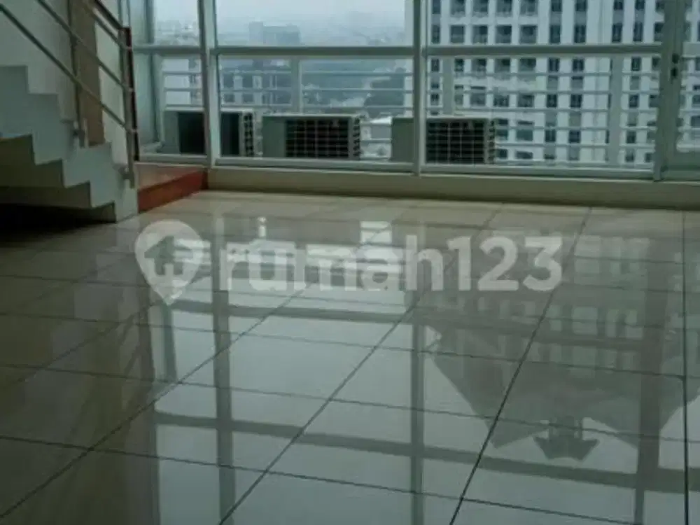 Apartemen Unfurnished 2 Lantai dengan City View Siap Pakai