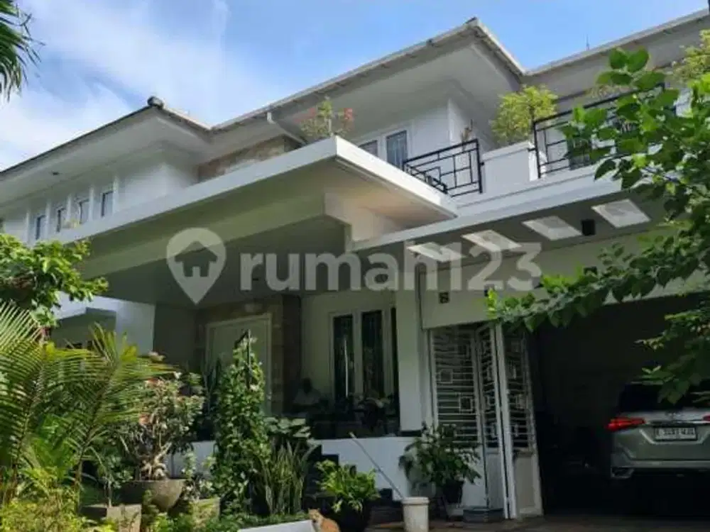 Rumah Luas Semi Furnish 2 Lantai Bebas Banjir di Menteng Bintaro