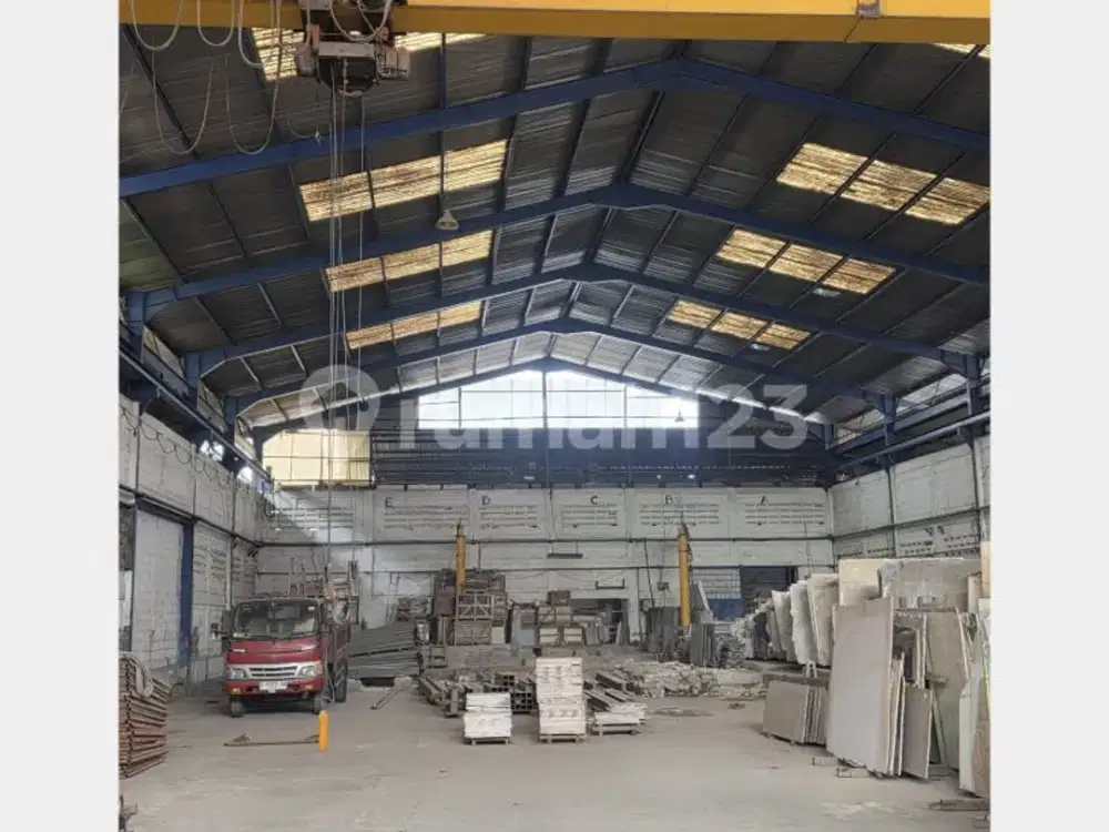 Disewakan Gudang dengan Crane di Batuceper, Tangerang