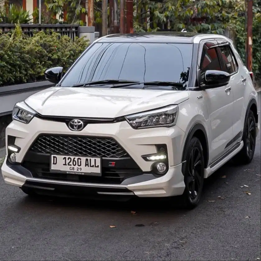 RAIZE GR 1.0 TURBO TWO TONE MATIC 2024