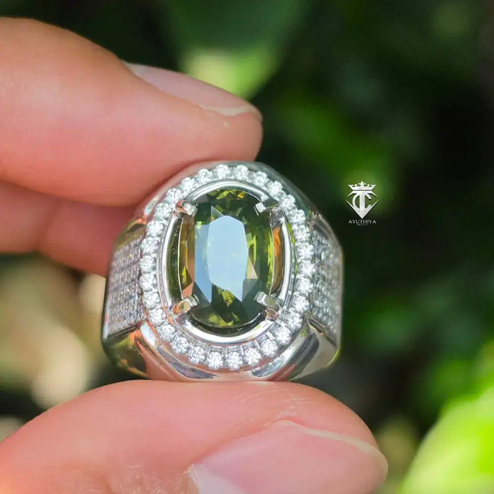 Premium Quality Natural Green Zircon SriLanka 7.45 Ct NTE LogIn Memo