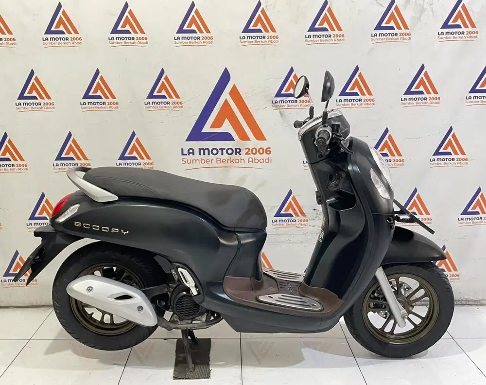 SCOOPY PRESTIGE TH 2024 LOW KM 10K CASH KREDIT KTP DAERAH BISA TT CC