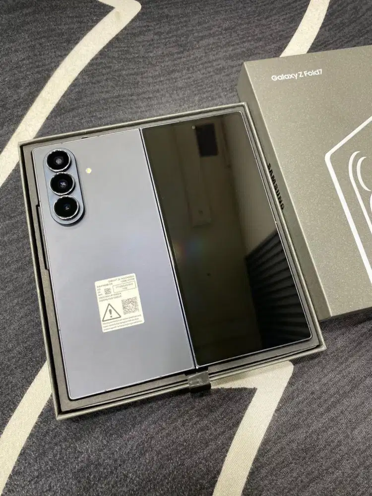 Samsung Z Fold7 12/512Gb Resmi