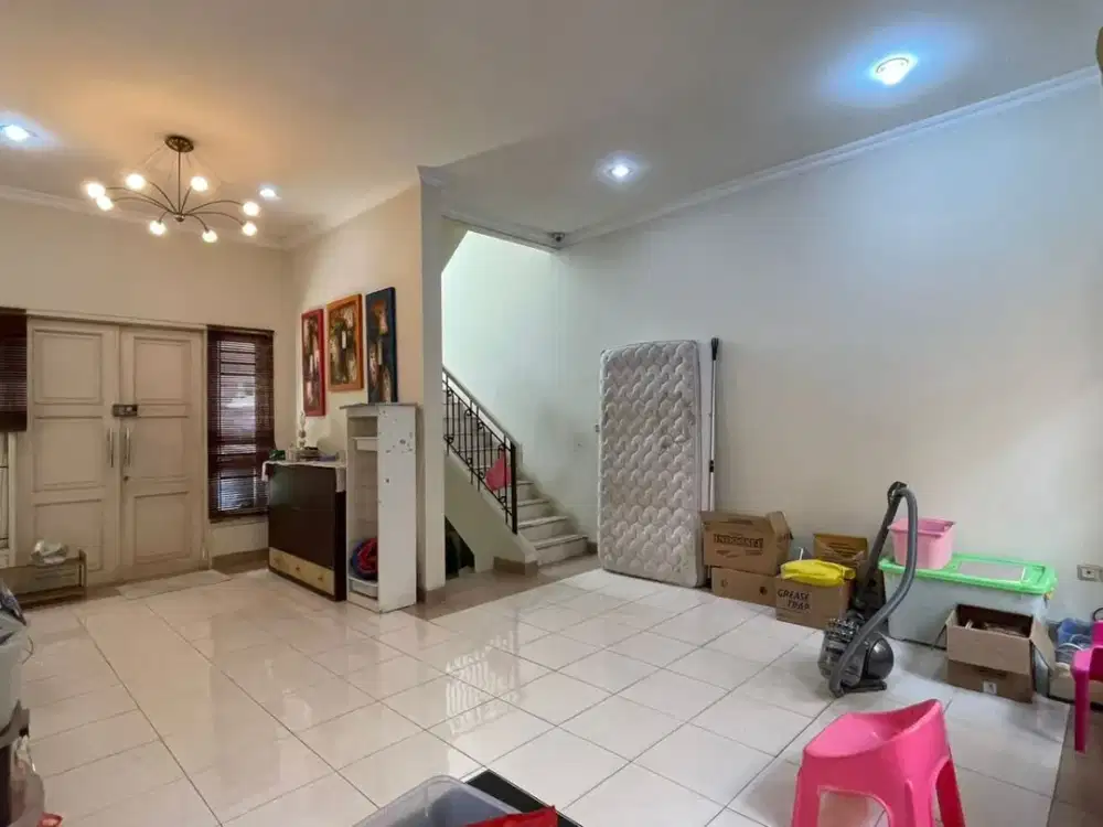 Dijual Rumah 2 Lantai di Cluster Crystal Summarecon Gading Serpong, Tangerang