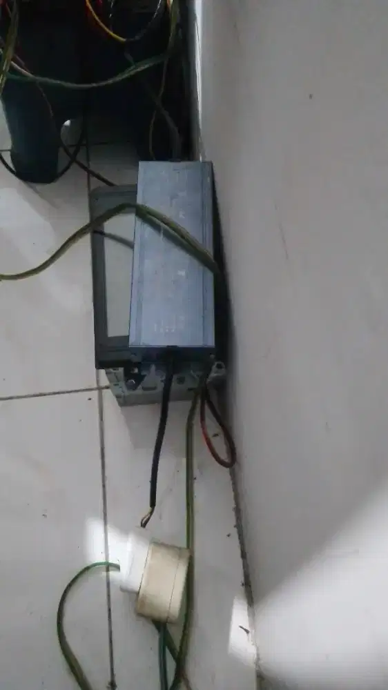 Jual subwoofer 2 seat lengkap semua bekas copotan mobil Pajero 2 seat