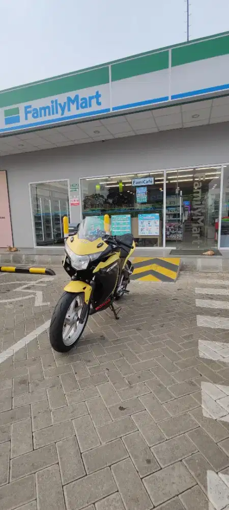 Jual Honda CBR 250r CBU murah