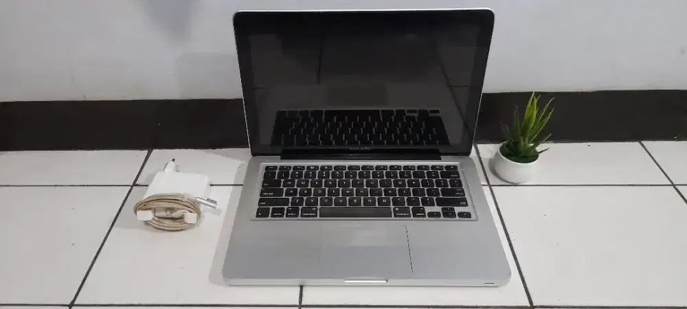 Macbook core i5 ram 10gb fulset