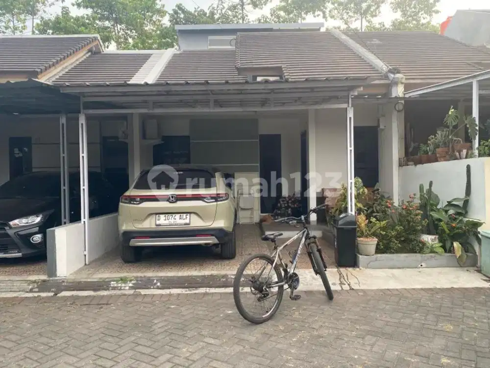 Dijual Rumah Siap Huni 1,5 Lantai Dalam Cluster One Gate di Mulyagolf Residence Cisaranten Wetan Cinambo Bandung