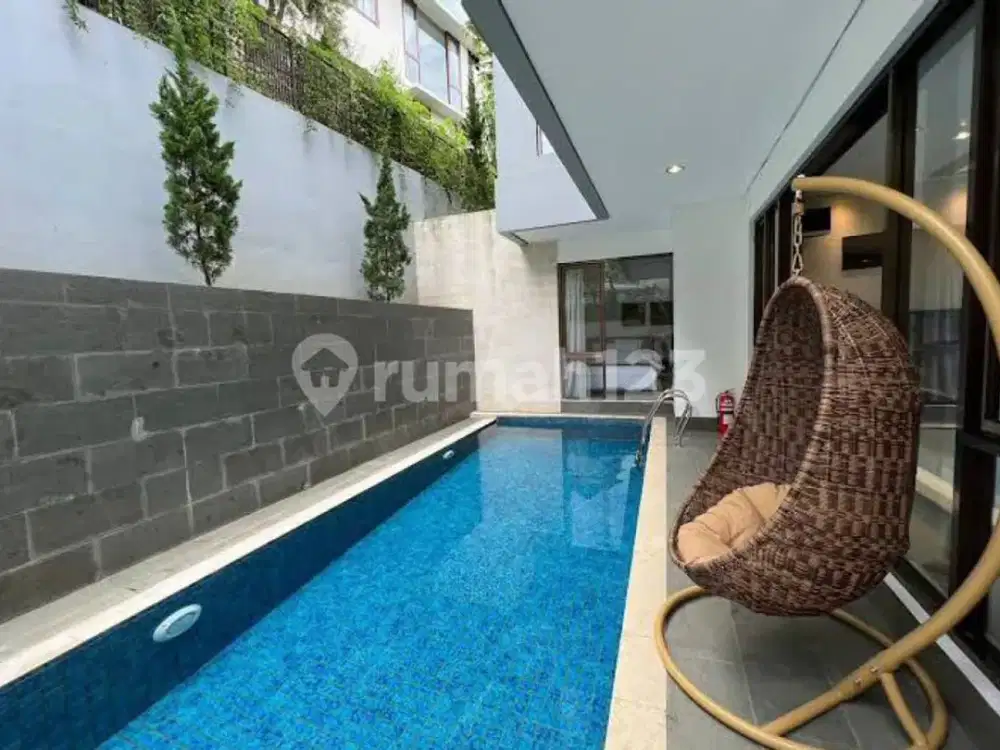 Dijual Rumah Mewah dengan Kolam Renang Pribadi di Resort Dago Pakar Bandung