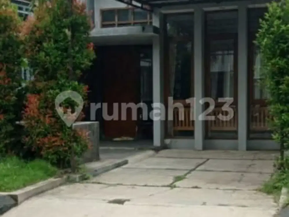 Dijual Rumah Siap Huni di Komplek Cherryfield Terusan Buah Batu Bandung