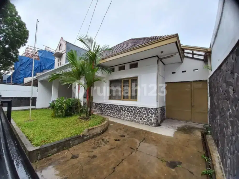 Dijual Rumah Terawat di Sayap Riau Bandung