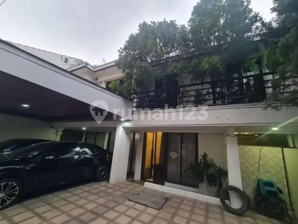 Dijual Rumah Siap Huni Berkolam Renang Dilokasi Strategis di Dekat Griya Pahlawan Katamso Bandung