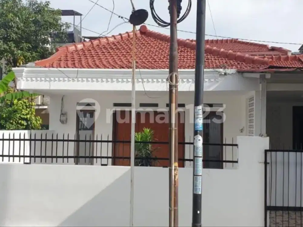 Dijual Rumah 1,5 Lantai di Area Kembar Sayap Bkr Bandung