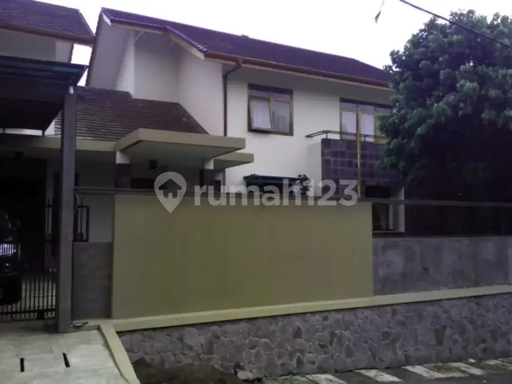 Dijual Rumah 2 Lantai Siap Huni di Komplek Dosen Unpad 2 Cigadung Bandung