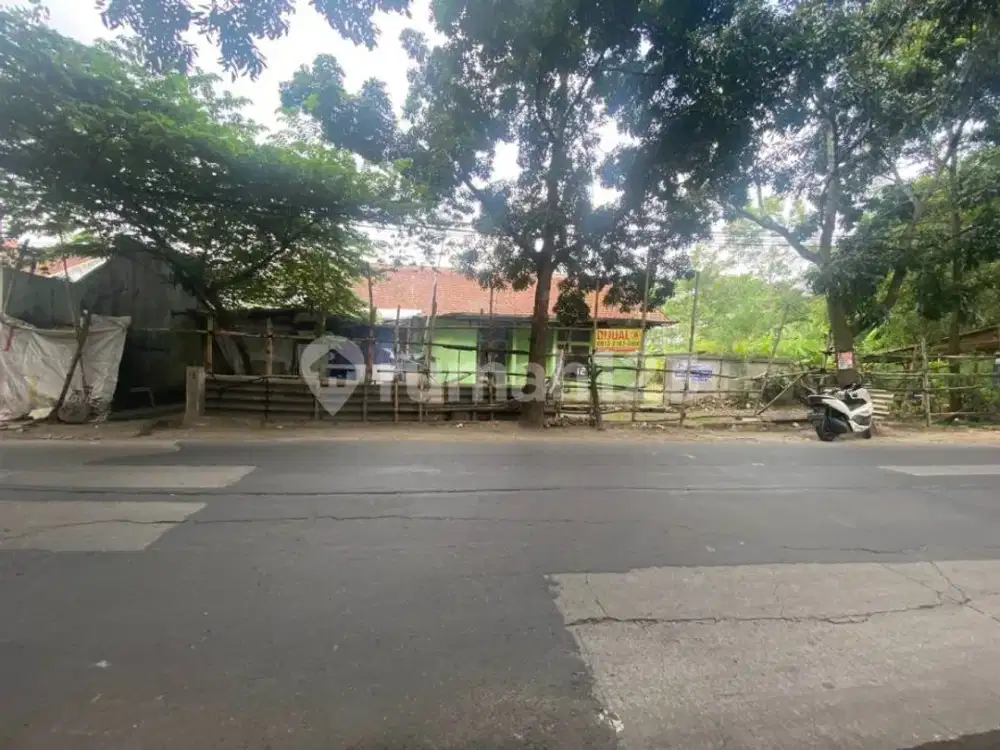 Dijual Rumah Lama Hitung Tanah di Mainroad Jln Golf Raya Cisaranten Wetan Bandung Cocok untuk Rumah Tinggal & Usaha