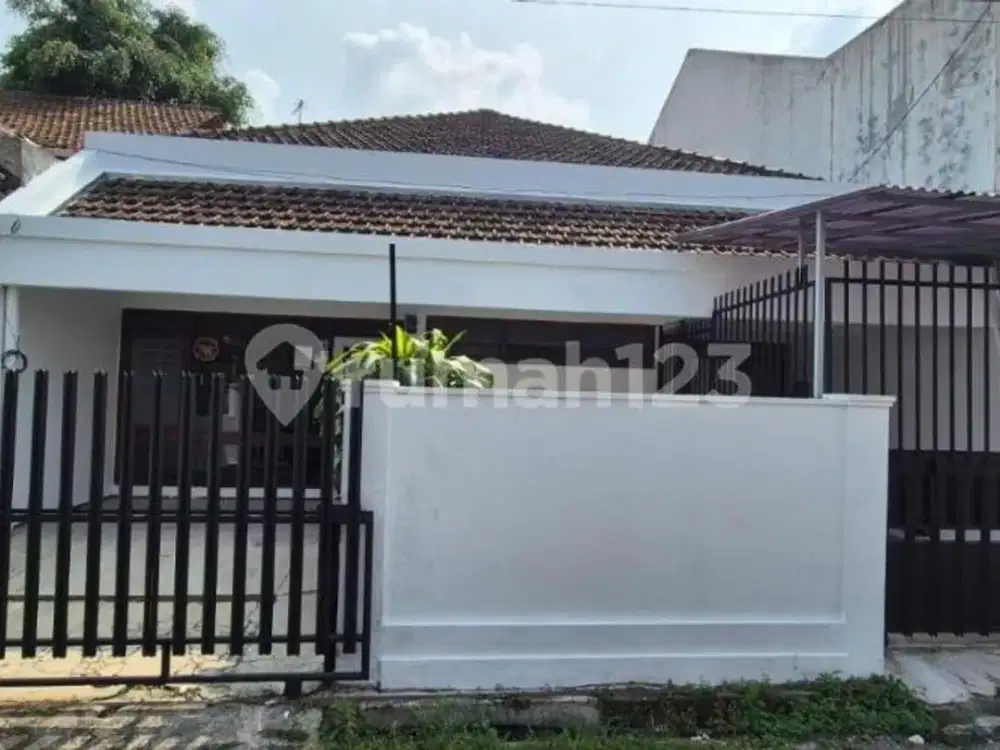 Dijual Rumah Terawat Siap Huni di Sayap Bkr Buah Batu Bandung