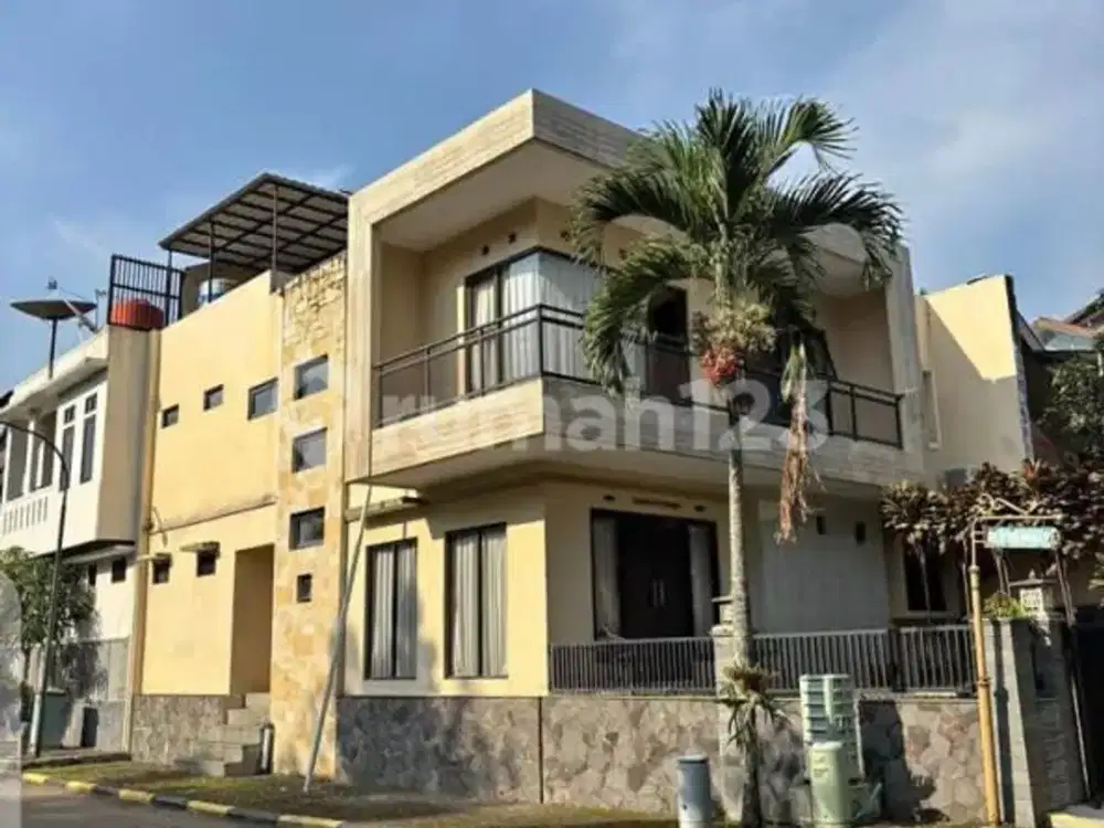 Dijual Rumah Hook di Komplet Elite Setraduta Bandung Utara