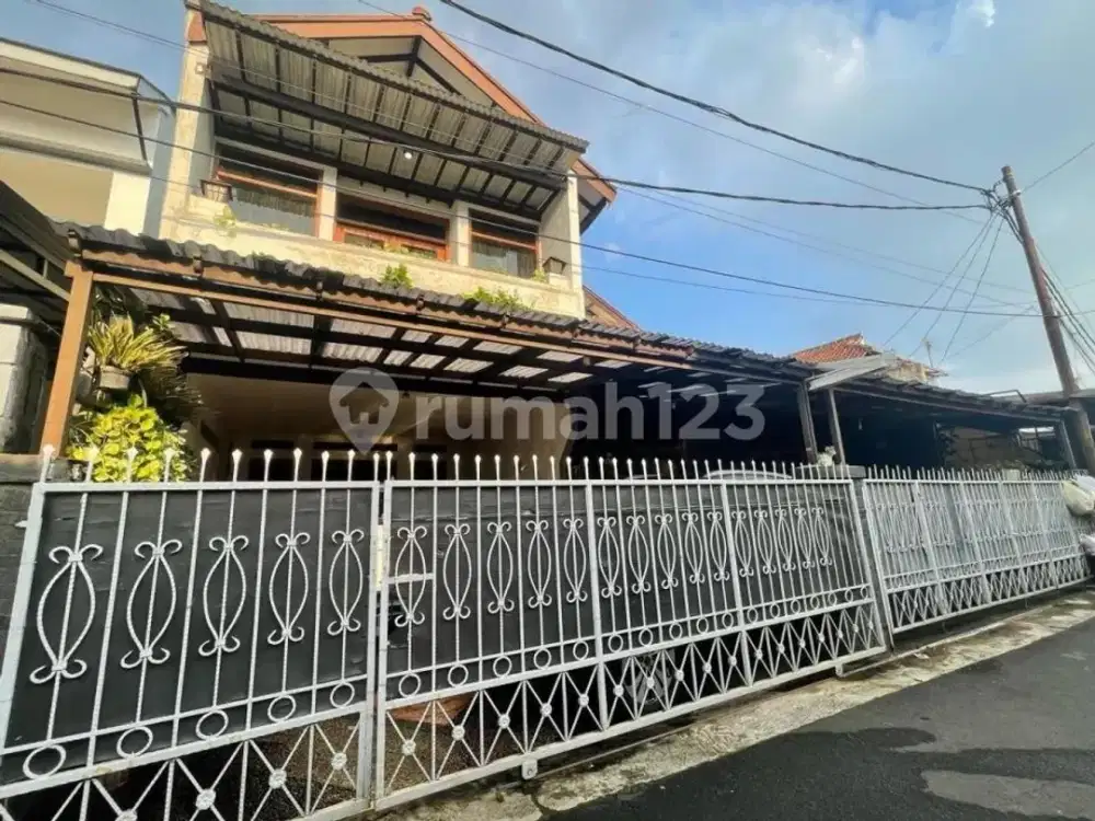 Dijual Rumah 2 Lantai di Pusat Kota Bandung di Sayap Buah Batu & Burangrang Bandung