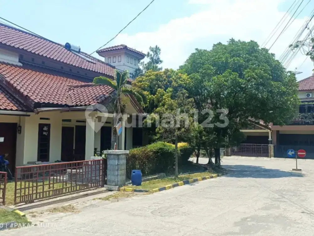 Dijual Rumah Terawat Dalam Komplek di Area Gunung Batu Pasteur Bandung
