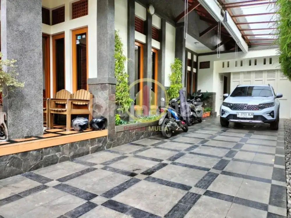Dijual Rumah Hook Cantik dengan Layout Open Space di Cigadung Bandung