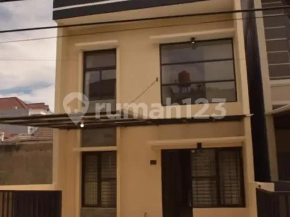 Dijual Rumah Siap Huni di Komplek Kiarasari Buah Batu Bandung