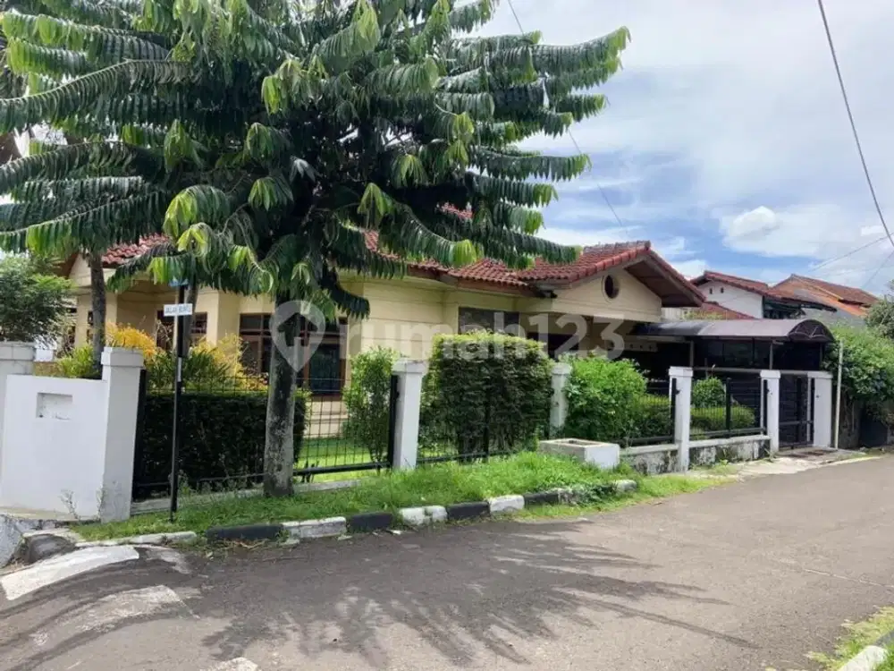 Dijual Rumah Murah Asri Siap Huni Posisi Hook di Sarijadi Sukasari Bandung