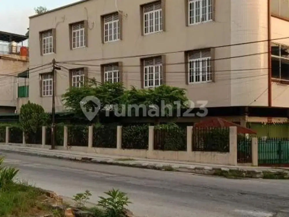 Dijual Ruko 3 Lantai Jl. Karet Senapelan Pekanbaru