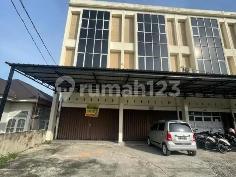 Disewakan Ruko 3 Lantai Jl. Rawamangun Pekanbaru Sebelah Spbu