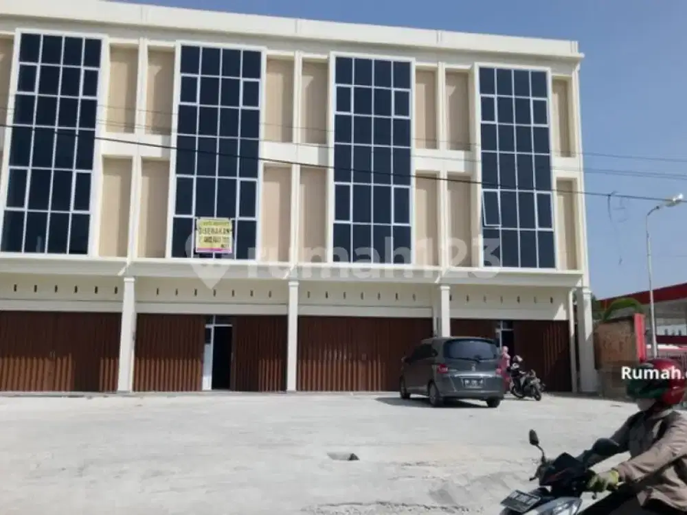 Disewakan Ruko 3 Lantai Jl. Rawa Mangun Pekanbaru