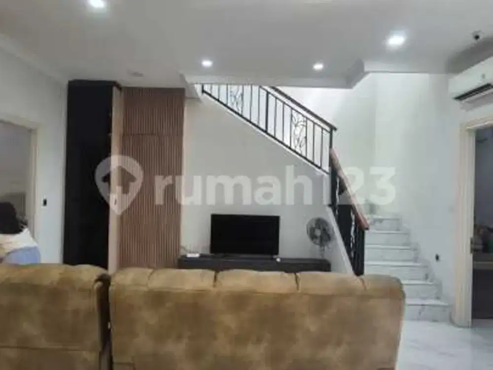 Dijual Rumah View Danau, Semi Furnished Cakep