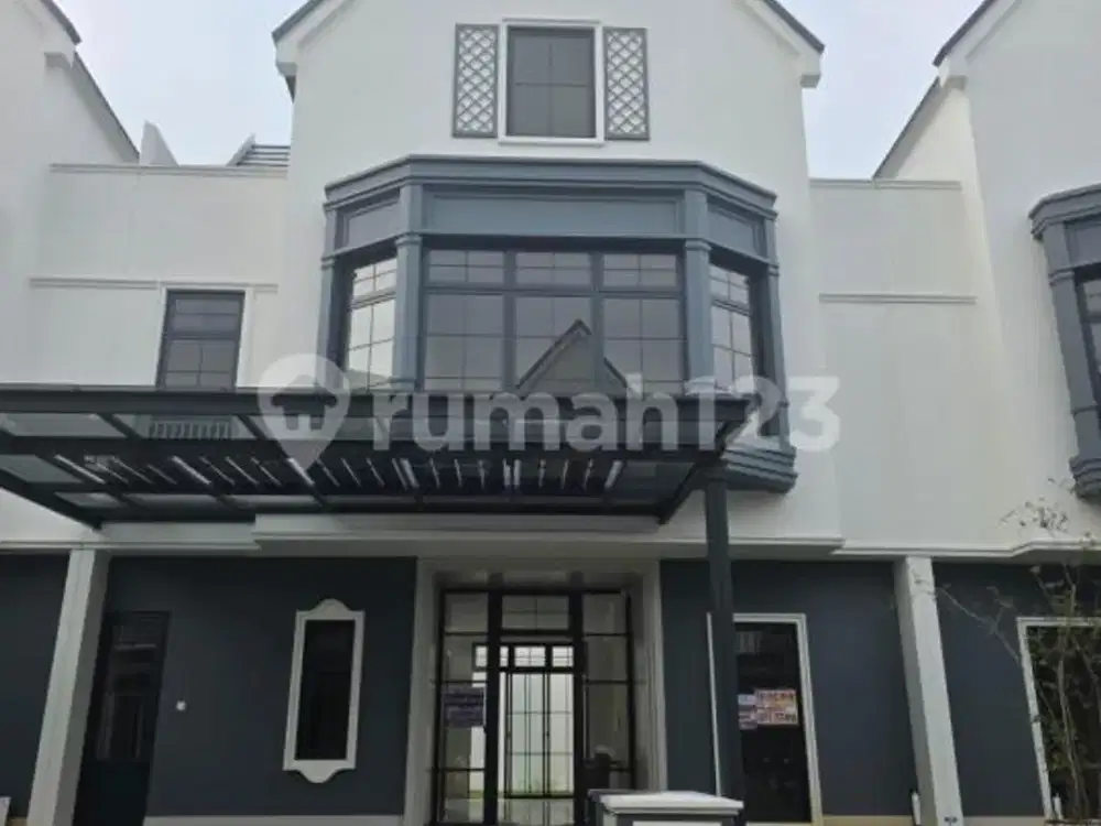 Disewakan Hunian Mewah 3 Lantai di Gading Serpong