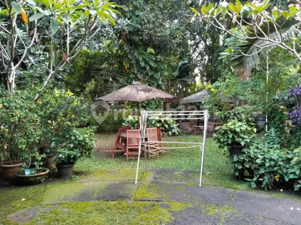 Dijual Rumah di Jagakarsa Halaman Luas