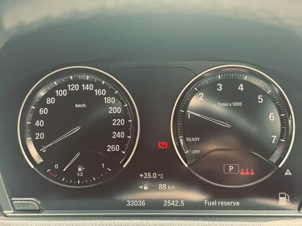 BMW X1 2022 pajak panjang sampai 08/27