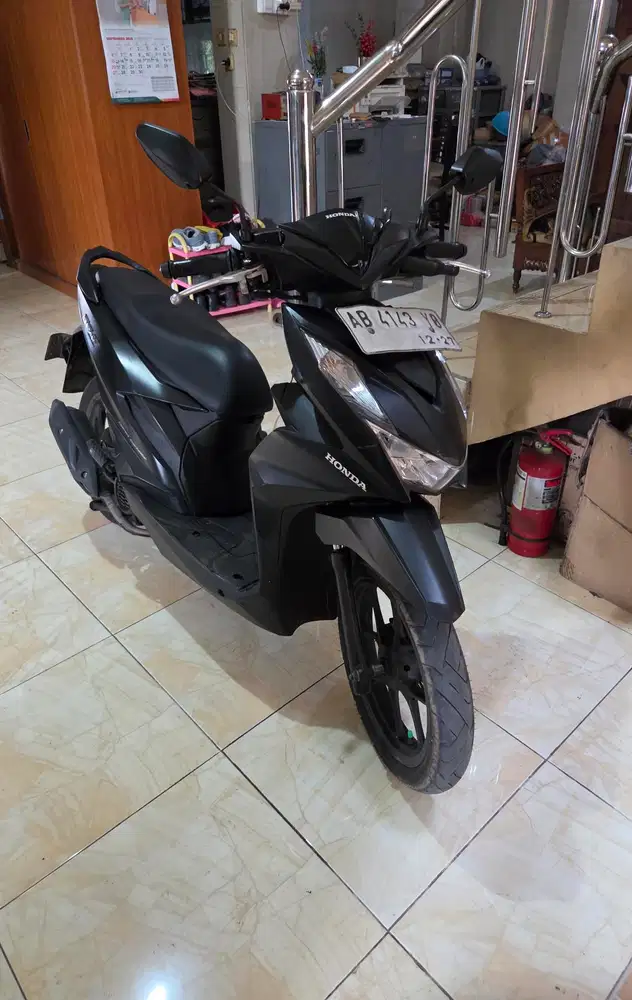 Beat deluxe hitam doff 2022 gbm