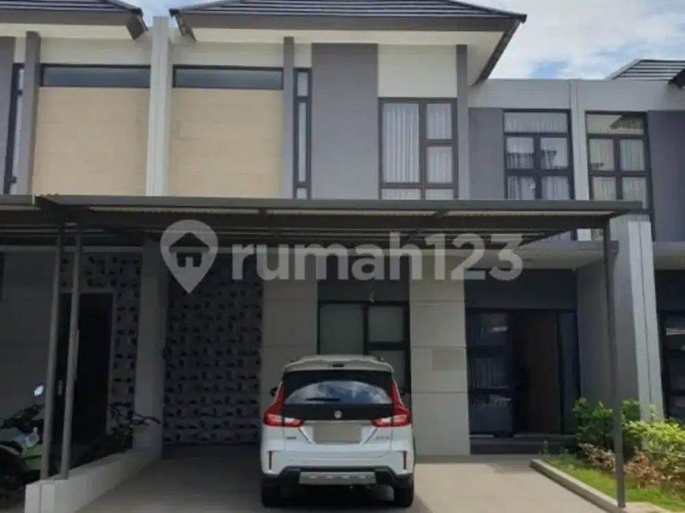 Dijual Rumah Siap Huni 2 Lantai di Cherryville Grand Wisata Bekasi | 4+1 KT | Dekat Living World
