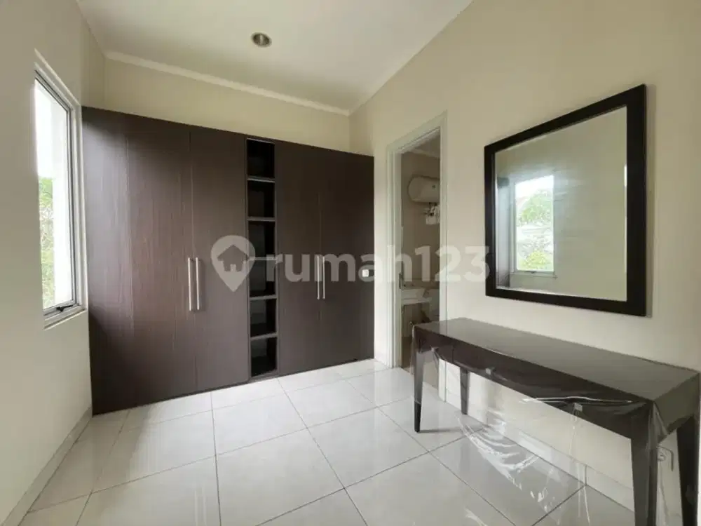 Disewakan dan Dijual 11 M nego Rumah Mewah Dan Besar di Cluster Frangipani Depark Bsd