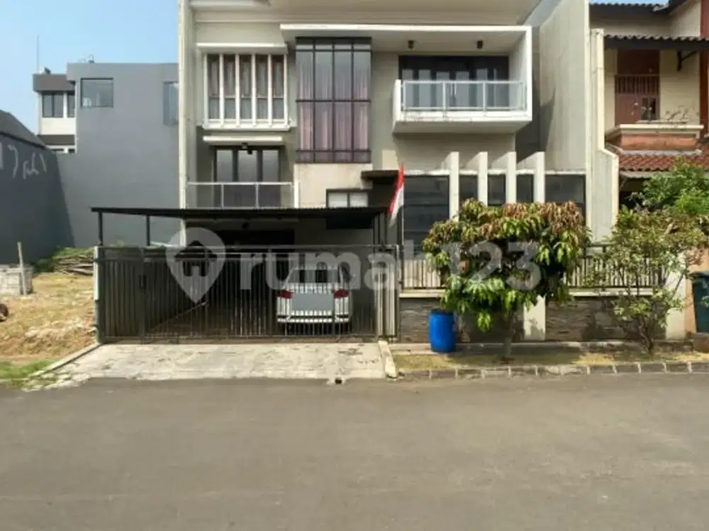Dijual Rumah Cantik Furnished di Anggrek Loka, BSD City