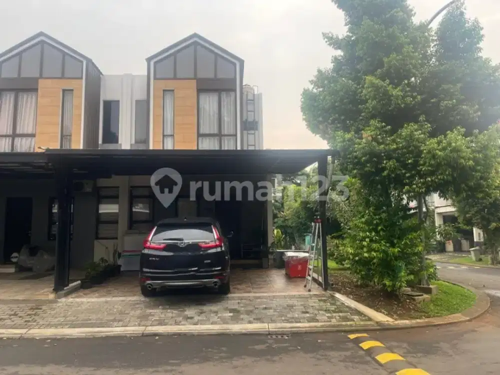 Turun Harga!! Buruan!! Dijual Rumah Hoek View Taman di Castilla BSD City