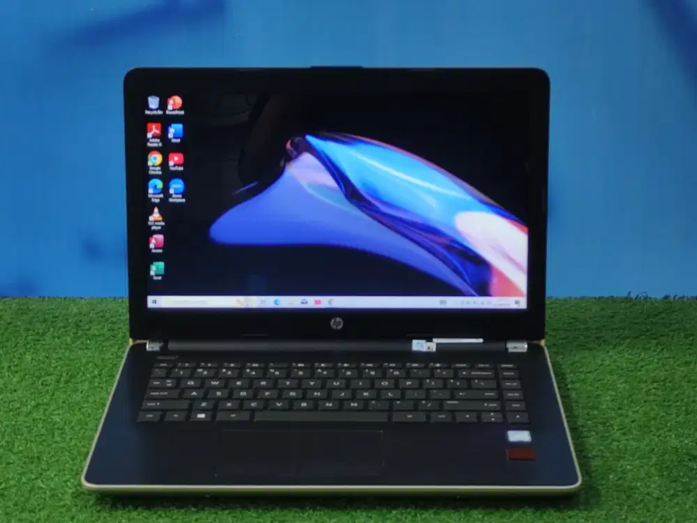 HP 14-BS129TX CORE i5-8250U | RADEON R5 M330 | RAM 8 GB | SSD + HDD