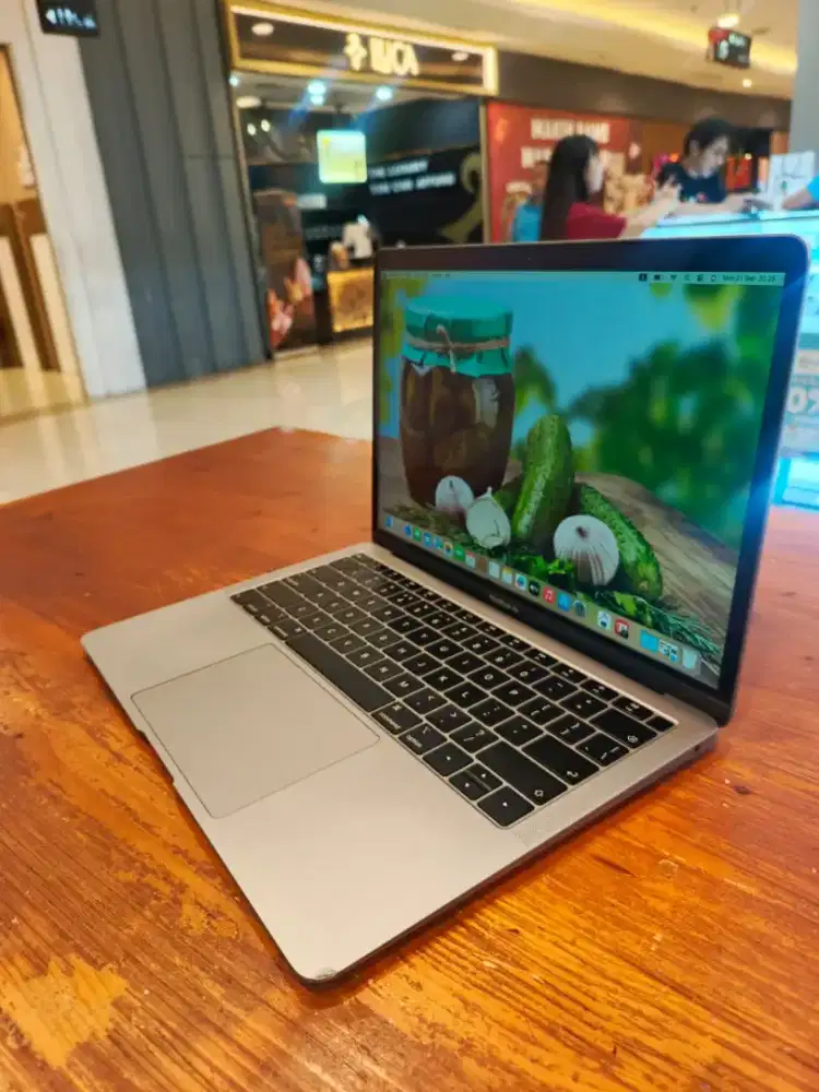Macbook Air Retina 13 inch 2018