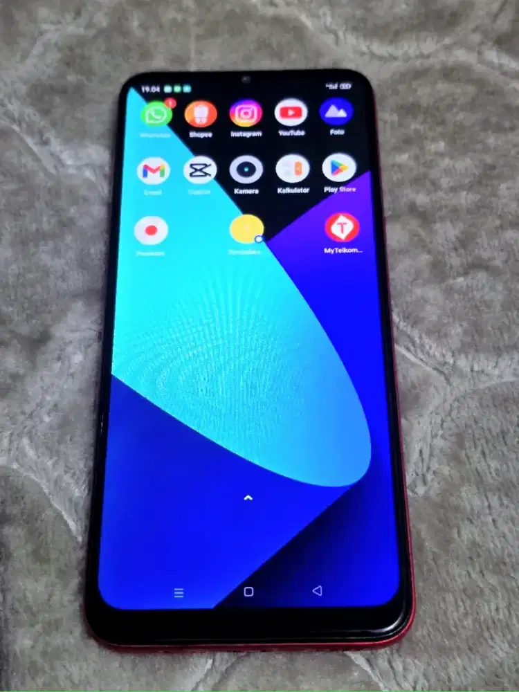 Realme C3 Jaringan 4G Ram 3/32 gb Full Layar