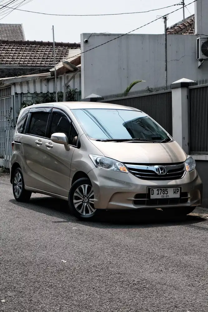 Antik! Honda Freed SD 2013 AC double bandung
