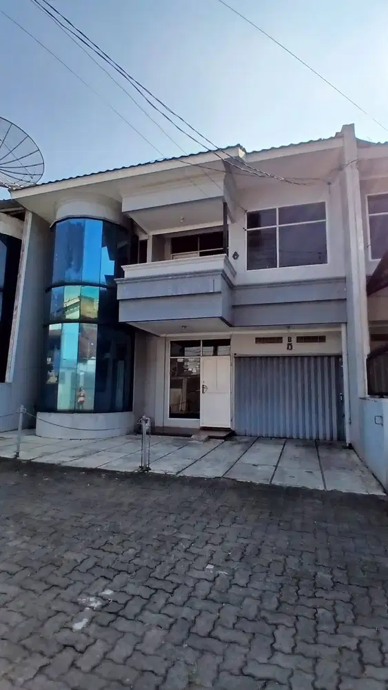 Dijual Murah Cepat Rumah 2 Lantai di cicadas, ahmad yani pusat kota
