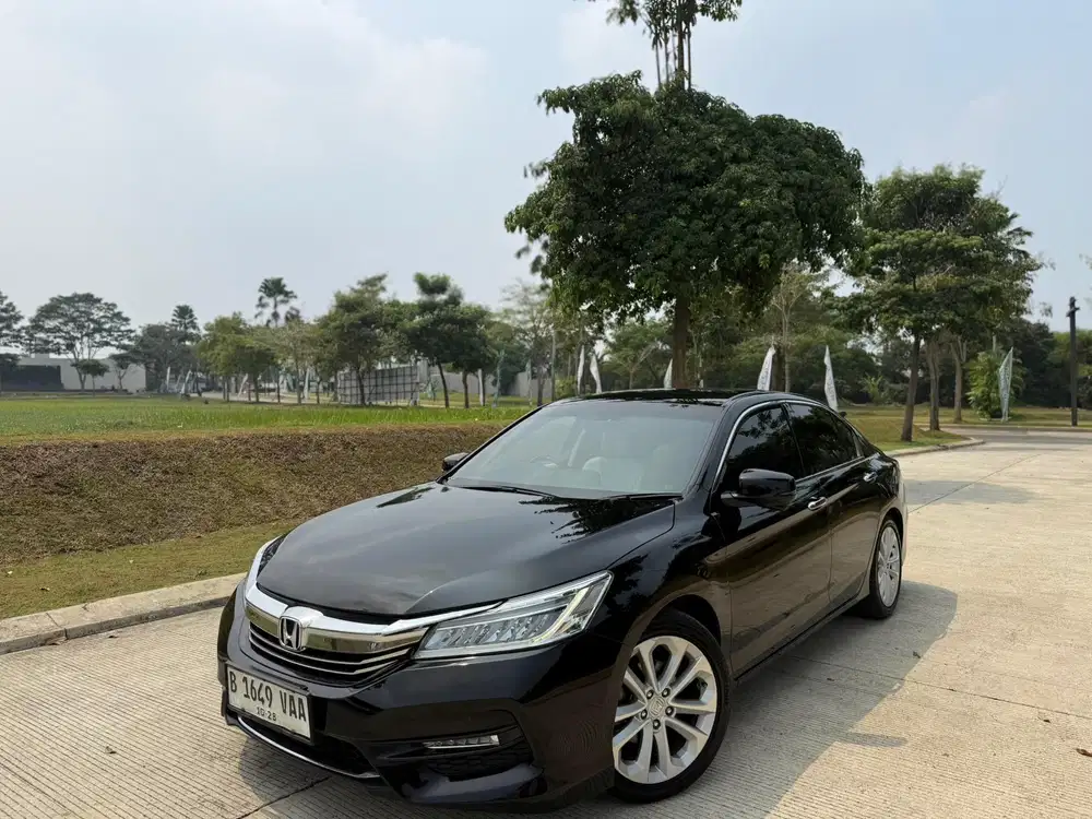 ‎Honda Accord 2.4 VTIL Automatic 2018 Hitam