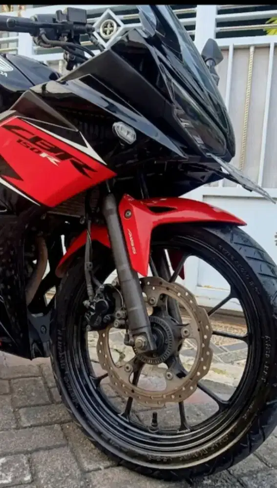Super Mewah HONDA NEW CBR 150R 2020 ABS.seri tertinggi