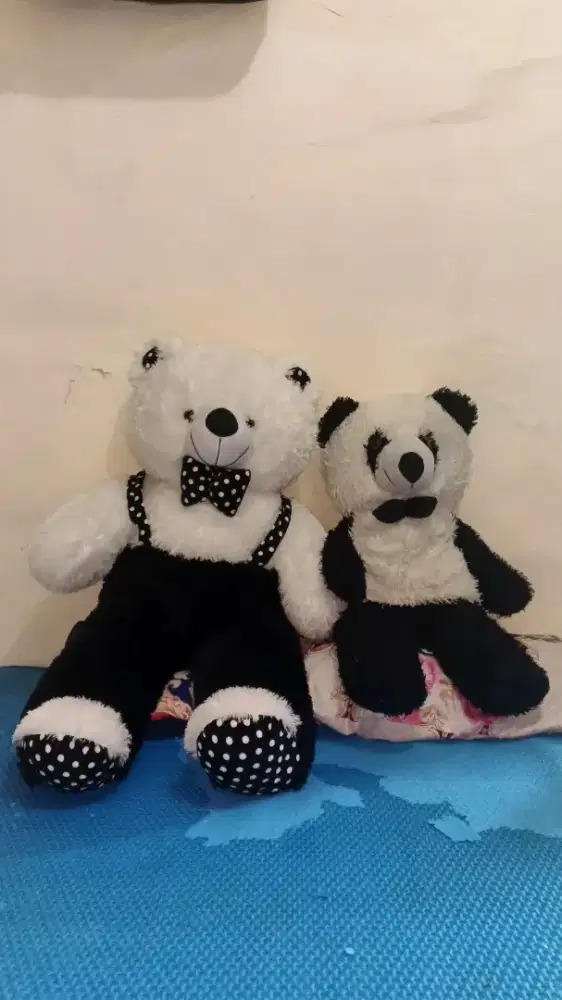 Buy 1 get 1. Boneka beruang bonus boneka panda