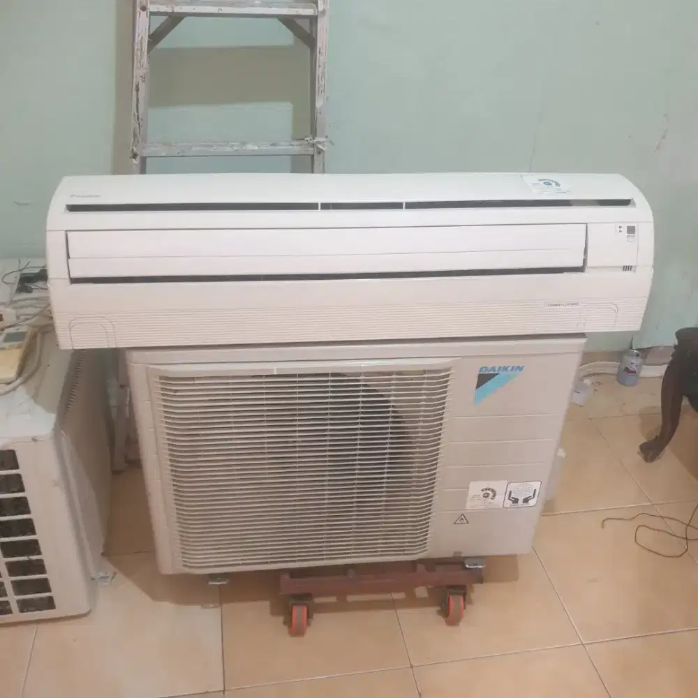 Di jual ac daikin Thailand 2pk