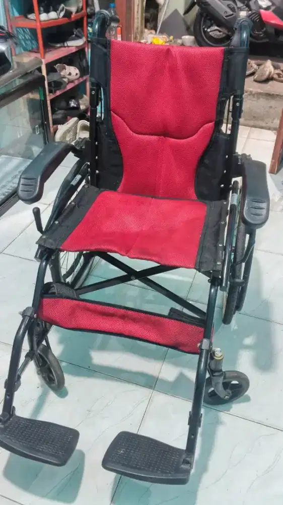 Dijual kursi roda