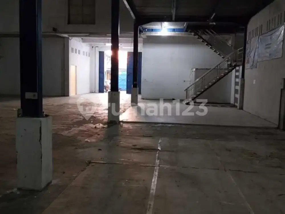 Disewakan Gudang 400M2 Kavling Dpr Jakarta Barat Siap Pakai Lokasi Strategis Akses 40 Feet